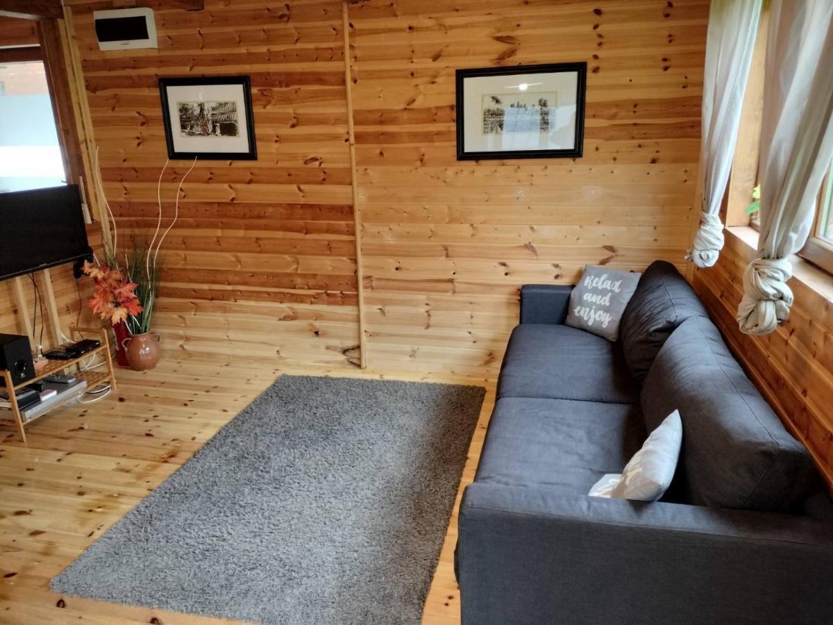 Nexus B2 Country house Fagetel